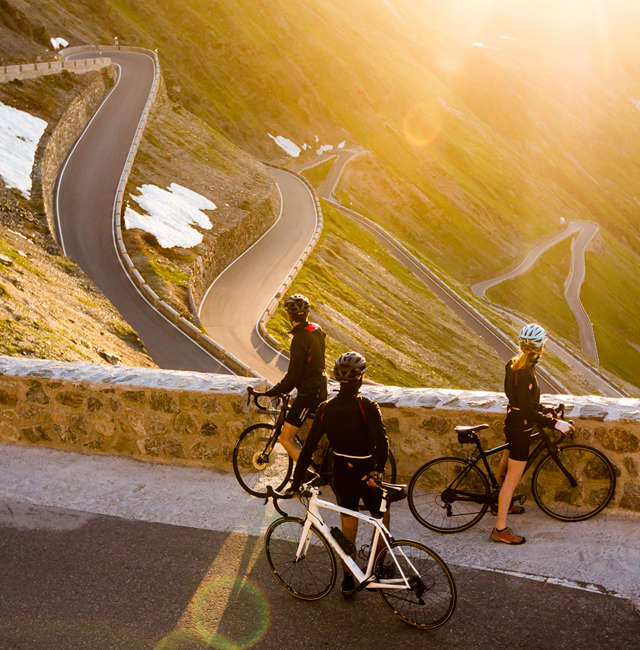 vago cycling tours